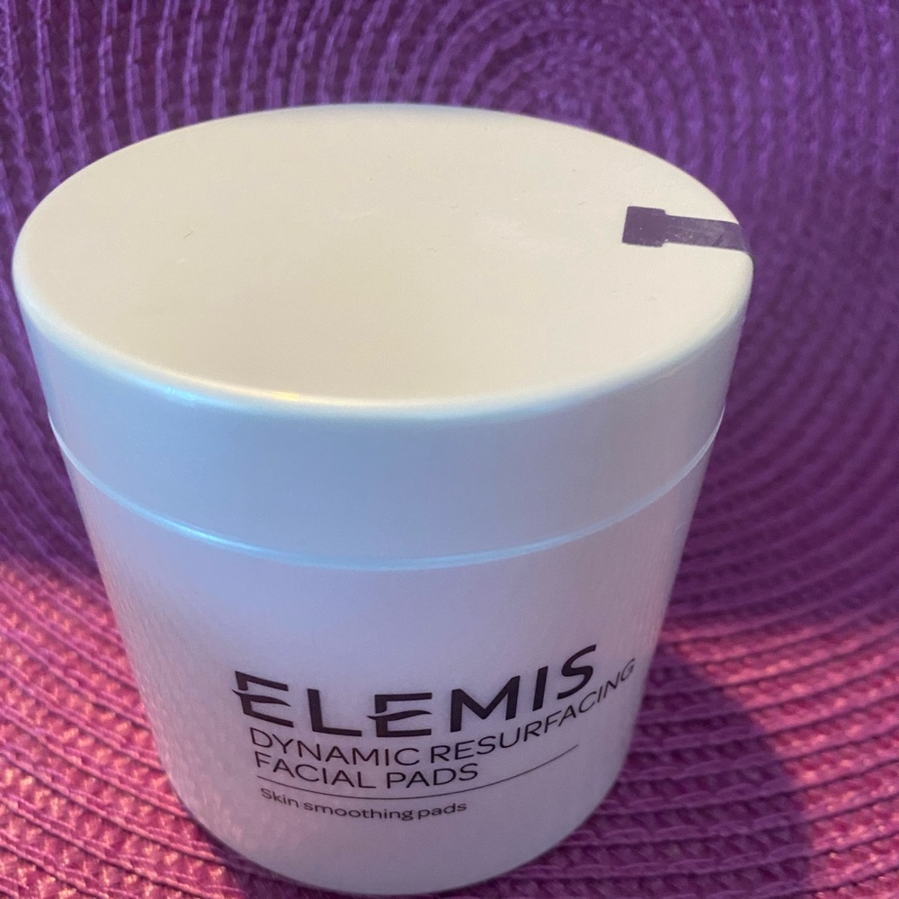 Elemis resurfacing facial pads